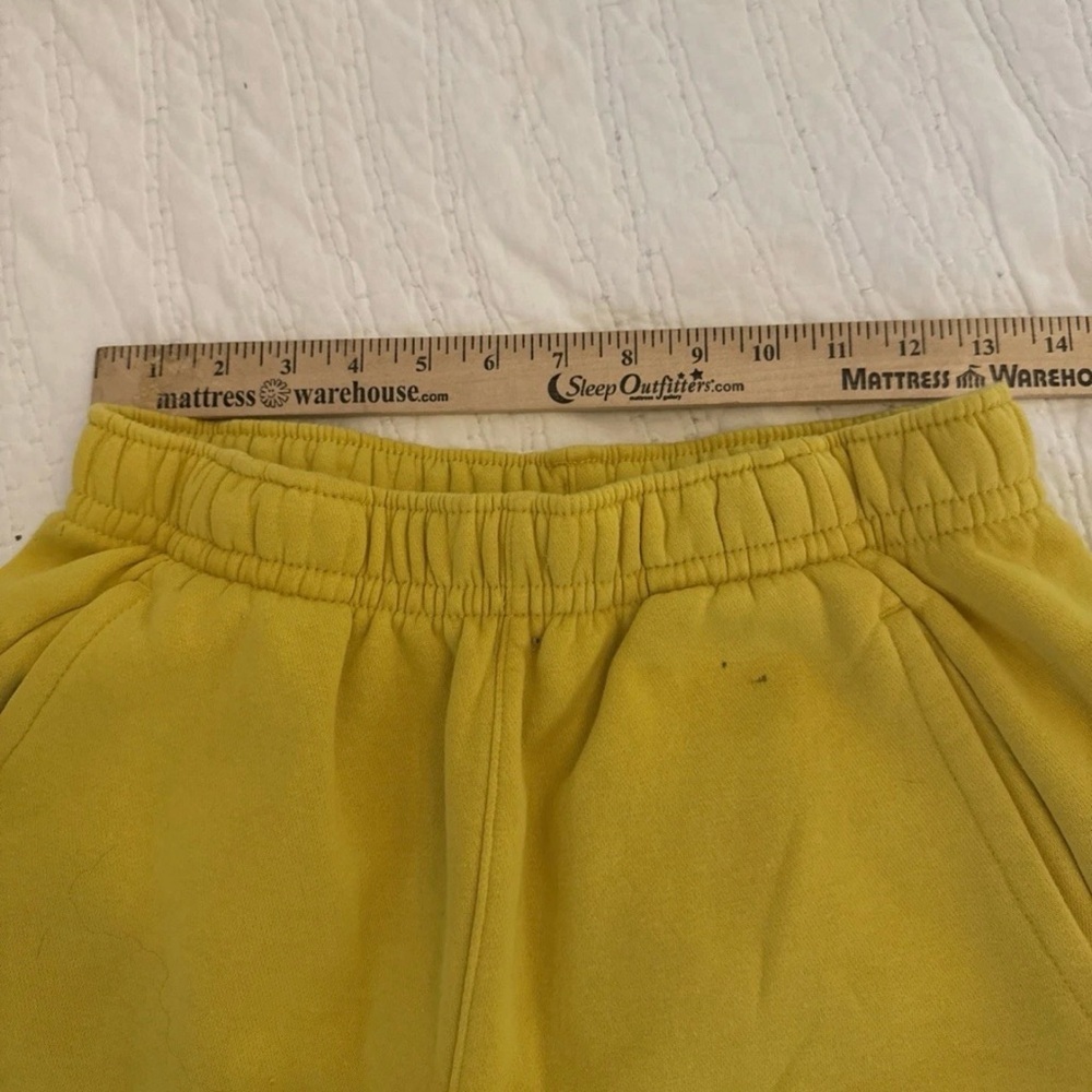 Nike GX Club Shorts BV2721-709 Vivid Sulfur/Vivid Sulfur Men's Size Large - Picture 6 of 10